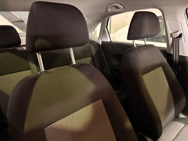 ~/upload/Lots/157803/AdditionalPhotos/d4cdcg7jamq6e/WhatsApp Image 2025-10-23 at 10.52.15 (1)_t600x450.jpg